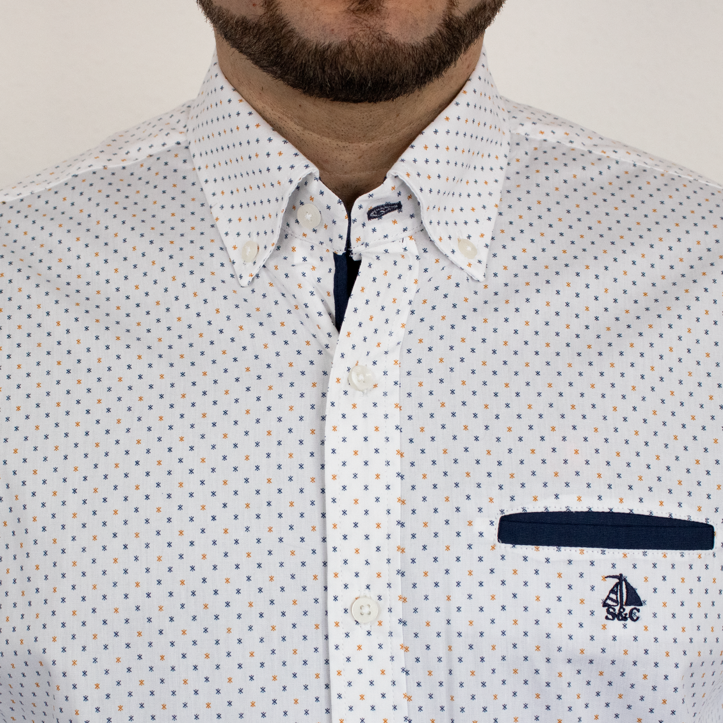 Camisa detalles marino/mostaza