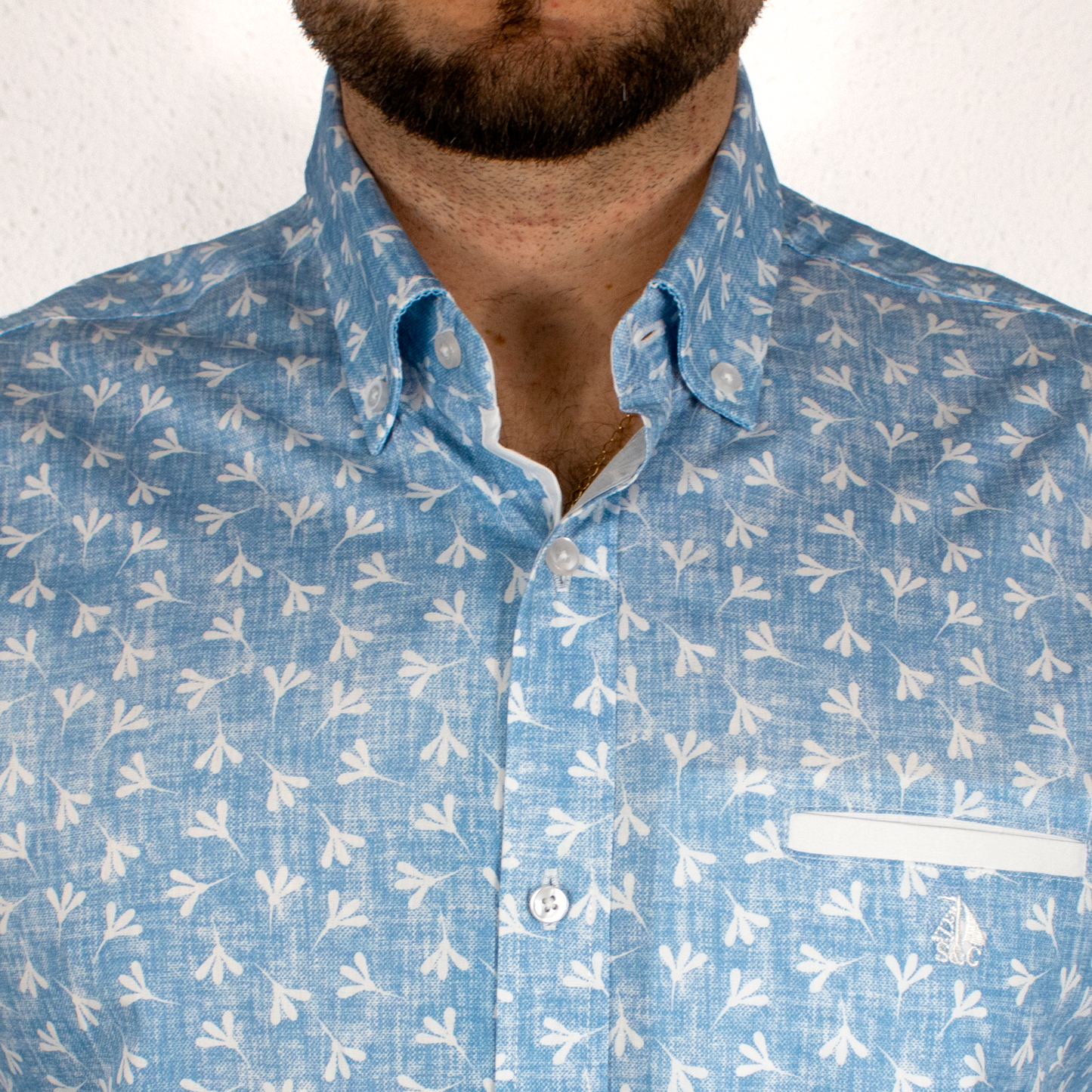 Camisa Hombre Manga Larga Azul Flores Blancas