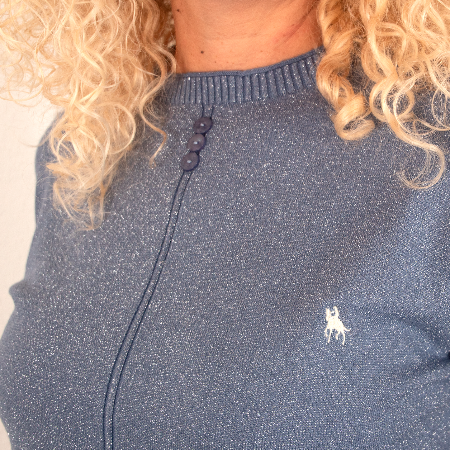 Jersey Mujer Azul Destellos con Detalles de Botones
