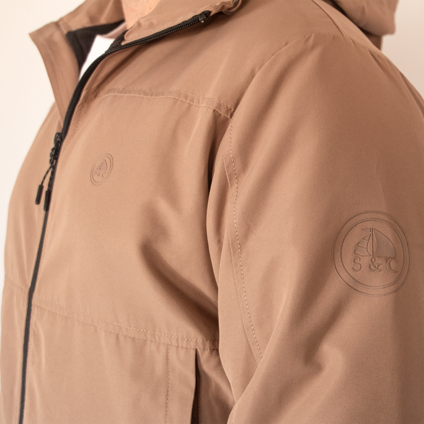 Chaqueta Hombre Marrón Con Capucha
