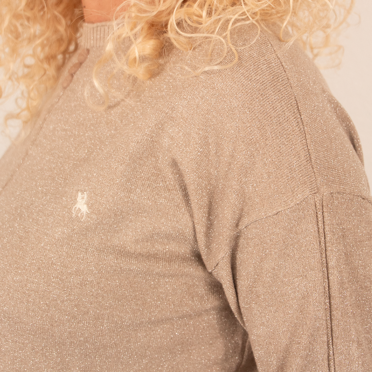 Jersey Mujer Beige Destellos con Detalles de Botones