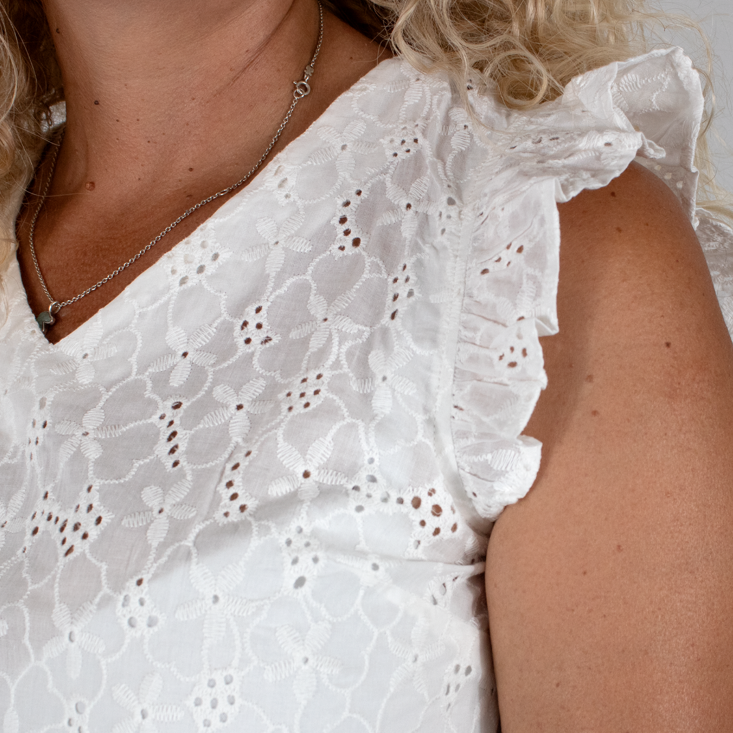 Blusa cuello pico