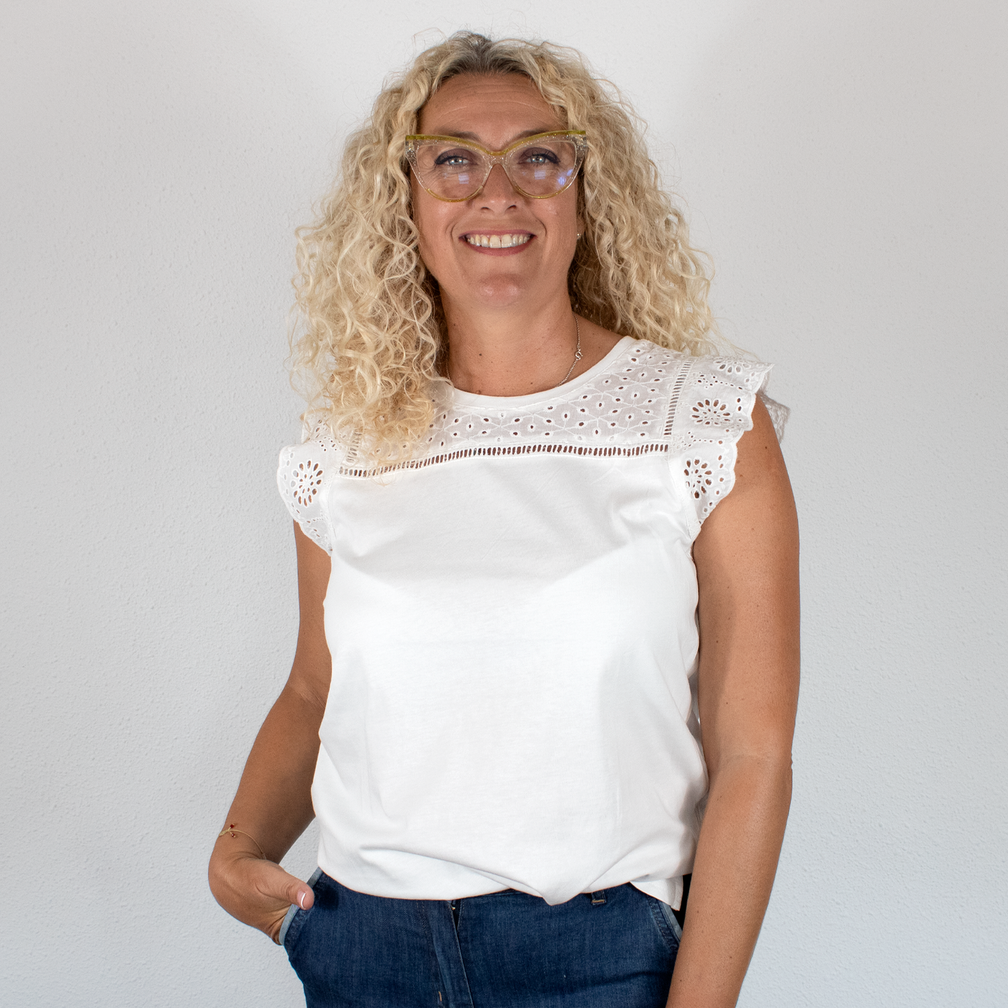 Blusa volantes y detalle flores
