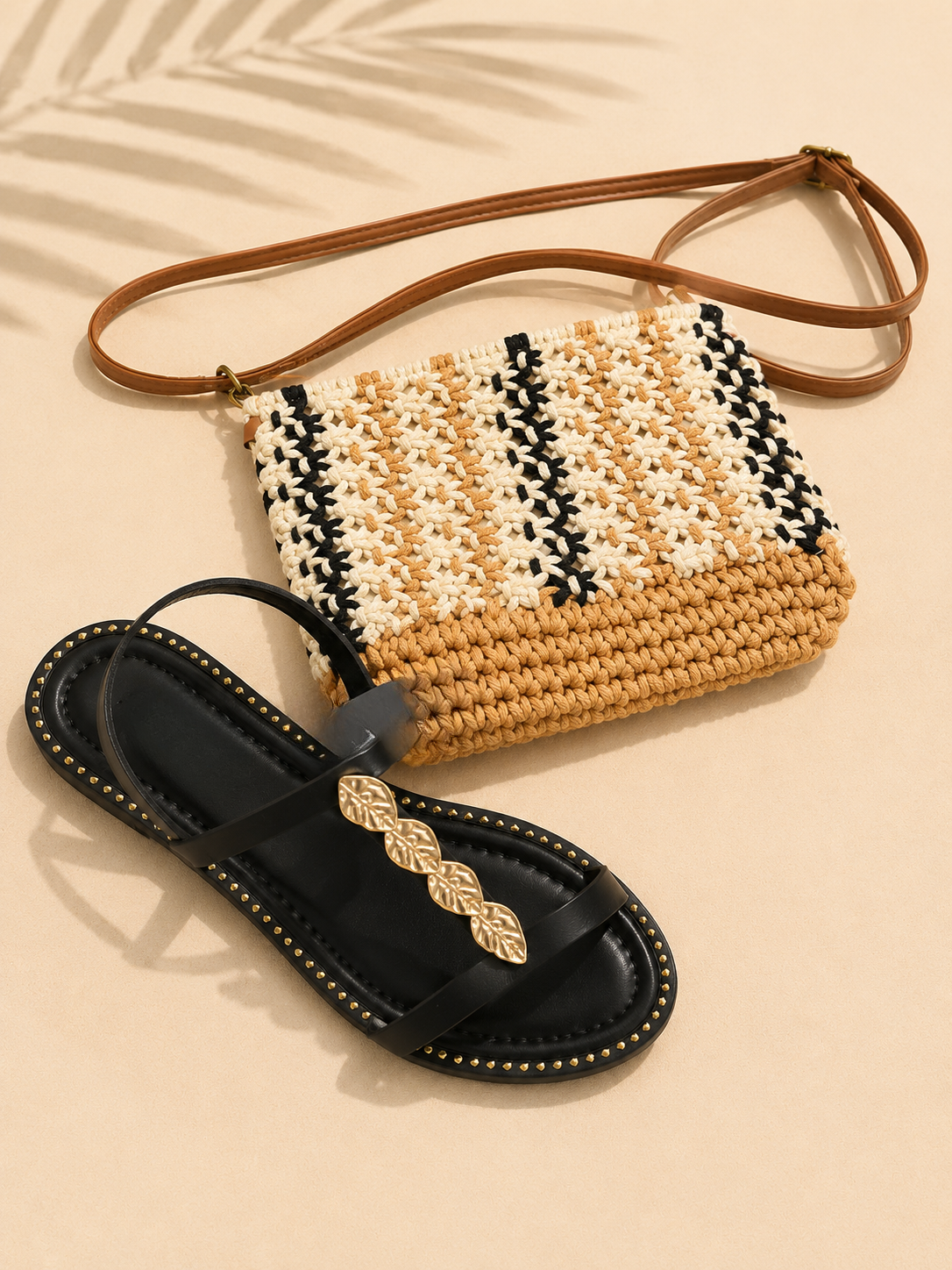 Sandalias hojas negro