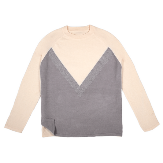 Jersey de Mujer Gris con Detalle en Forma de Triángulo