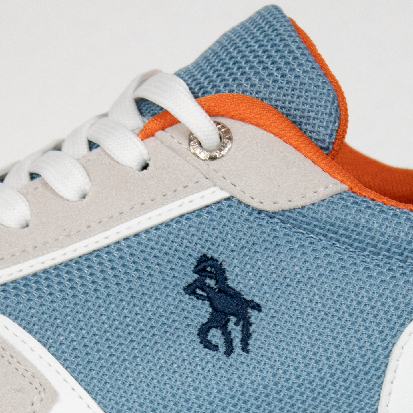 Zapatilla hombre azul y naranja