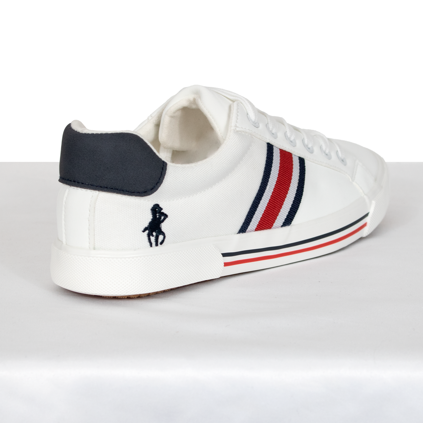 Zapatilla ligera blanca con azul y rojo
