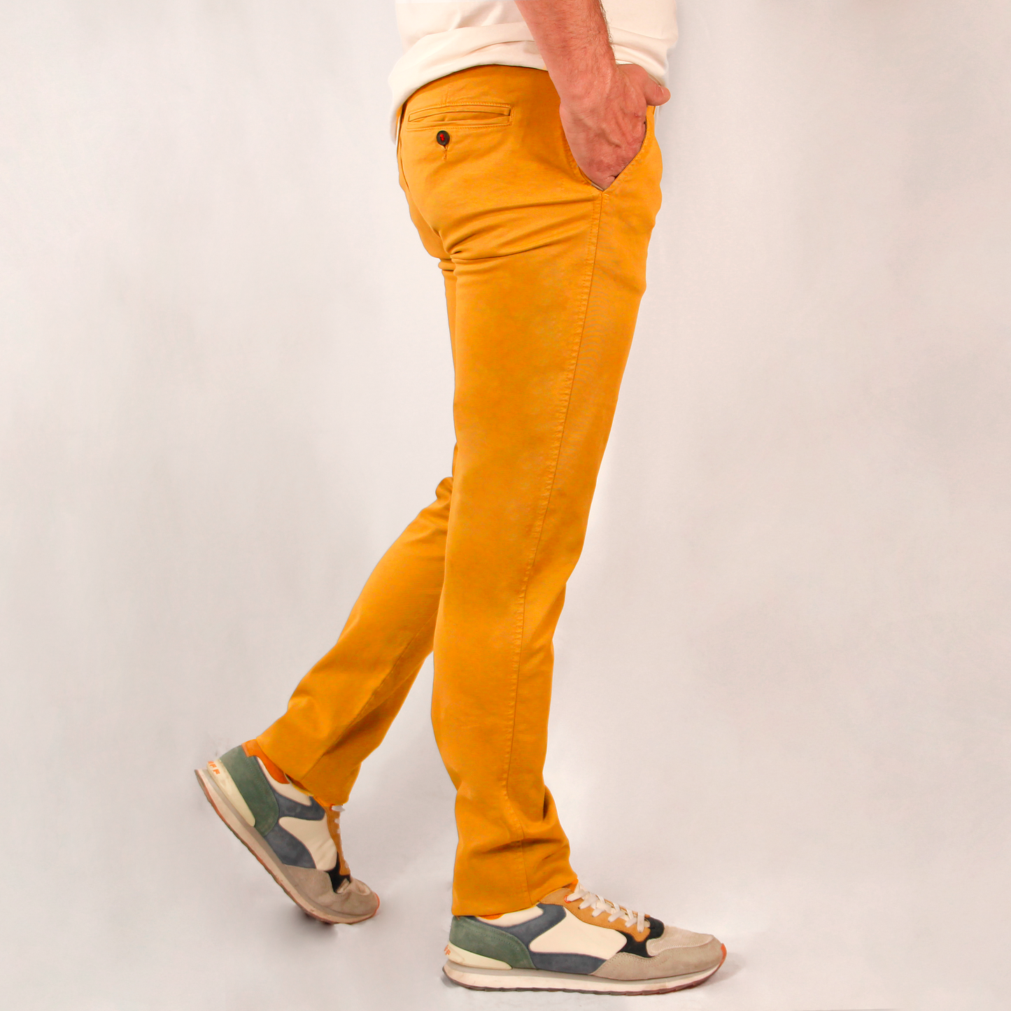 Pantalón chino Mostaza