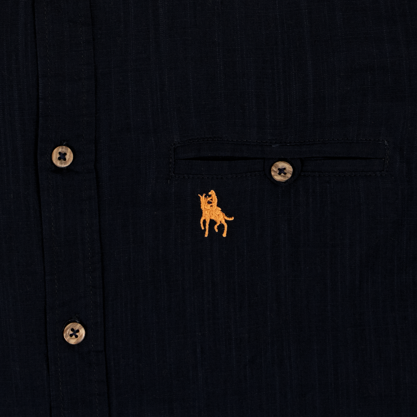 Camisa tipo lino cuello mao Negro