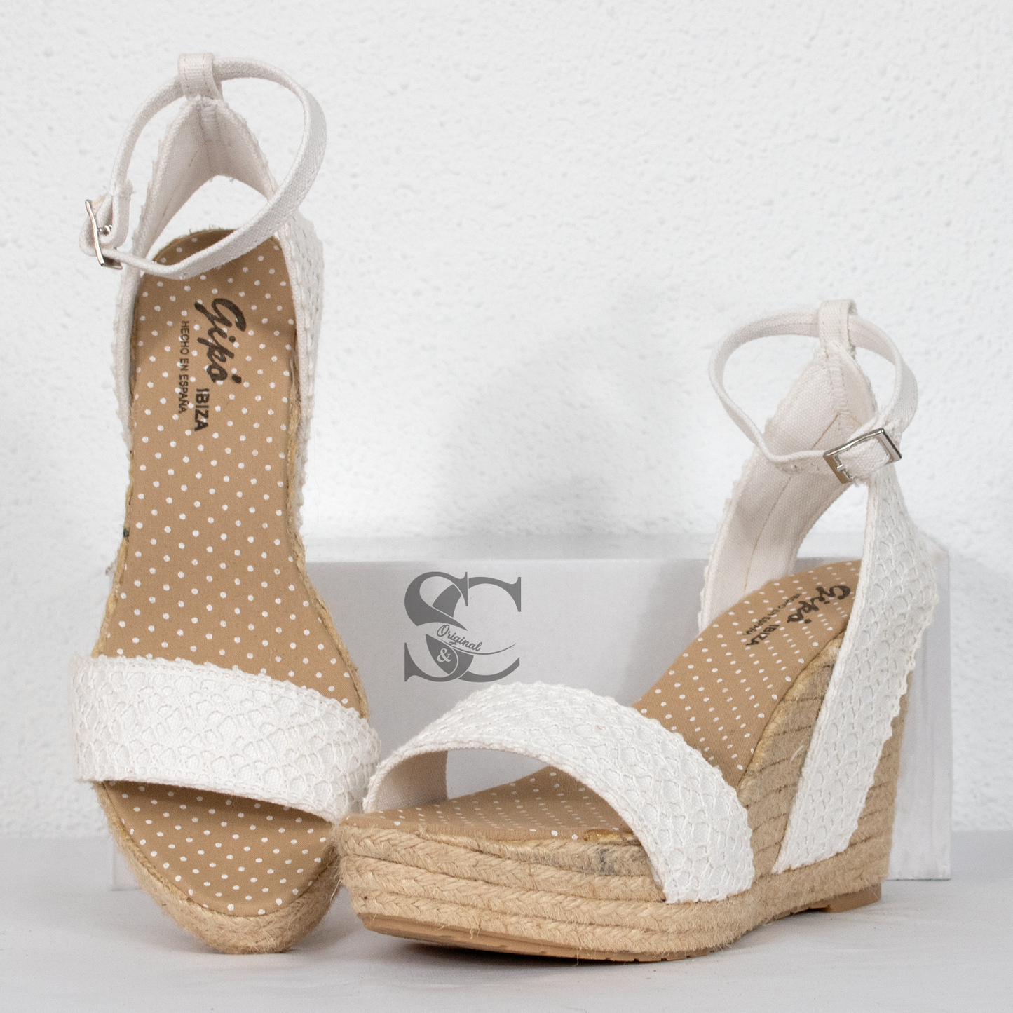 Sandalias de cuña colección Ibiza con detalle esparto ganchillo