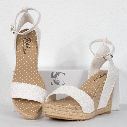 Sandalias de cuña colección Ibiza con detalle esparto ganchillo