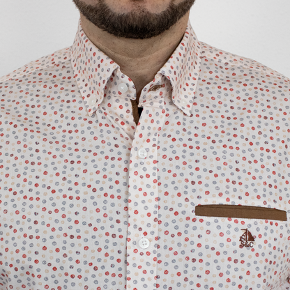 Camisa detalles marrón y rojo