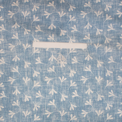 Conjunto camisa azul flores con bermuda blanca