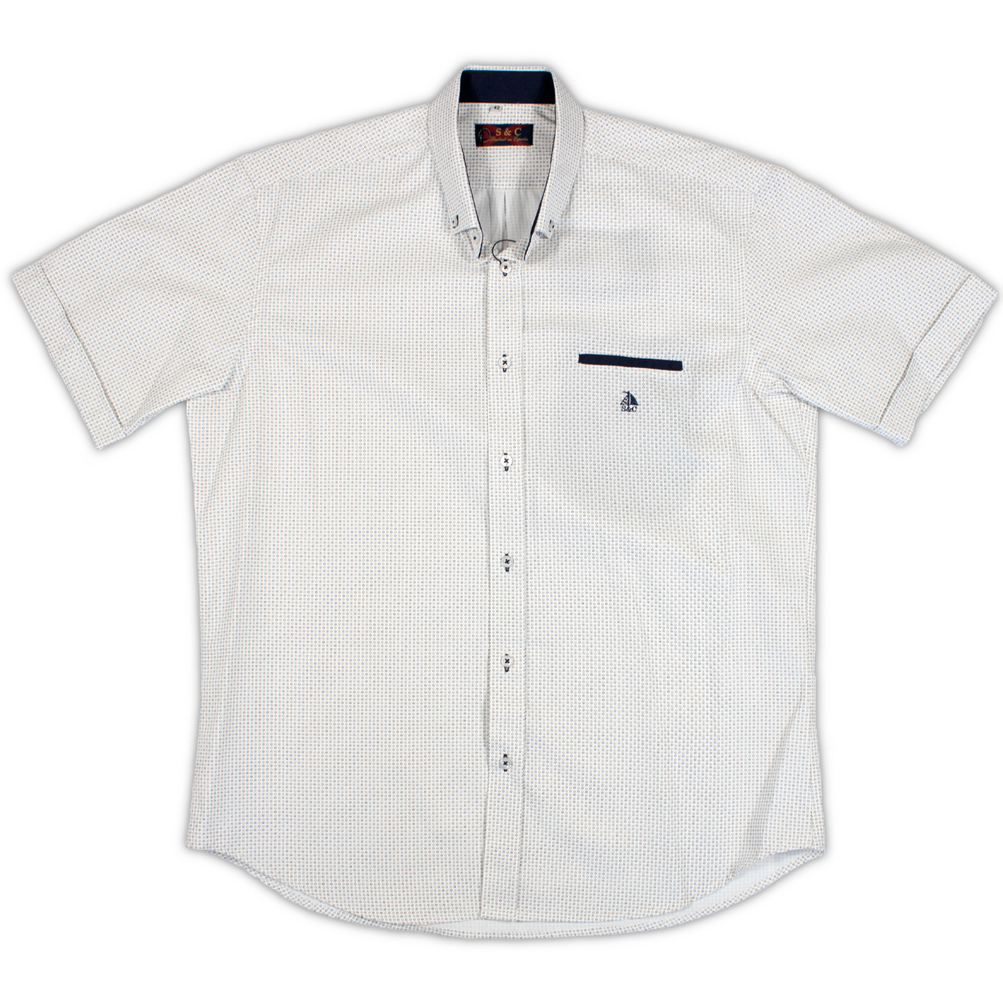 Conjunto camisa circulos amarillos y azul con bermudas marino