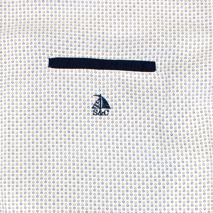 Conjunto camisa circulos amarillos y azul con bermudas marino