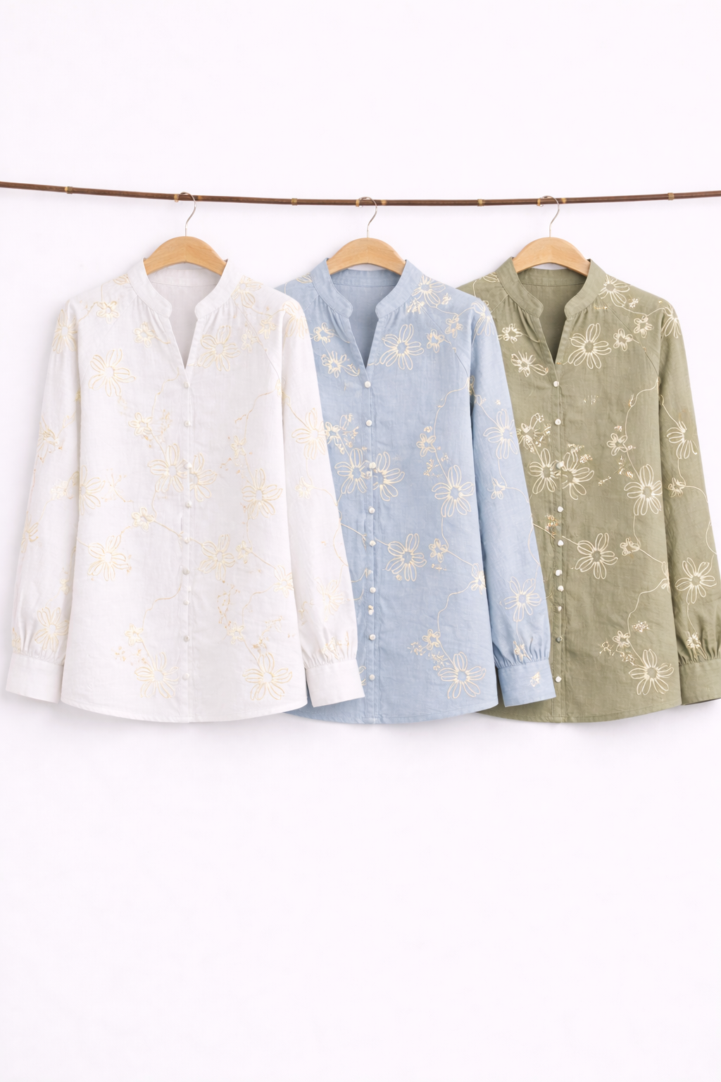 Blusa blanca con flores bordadas