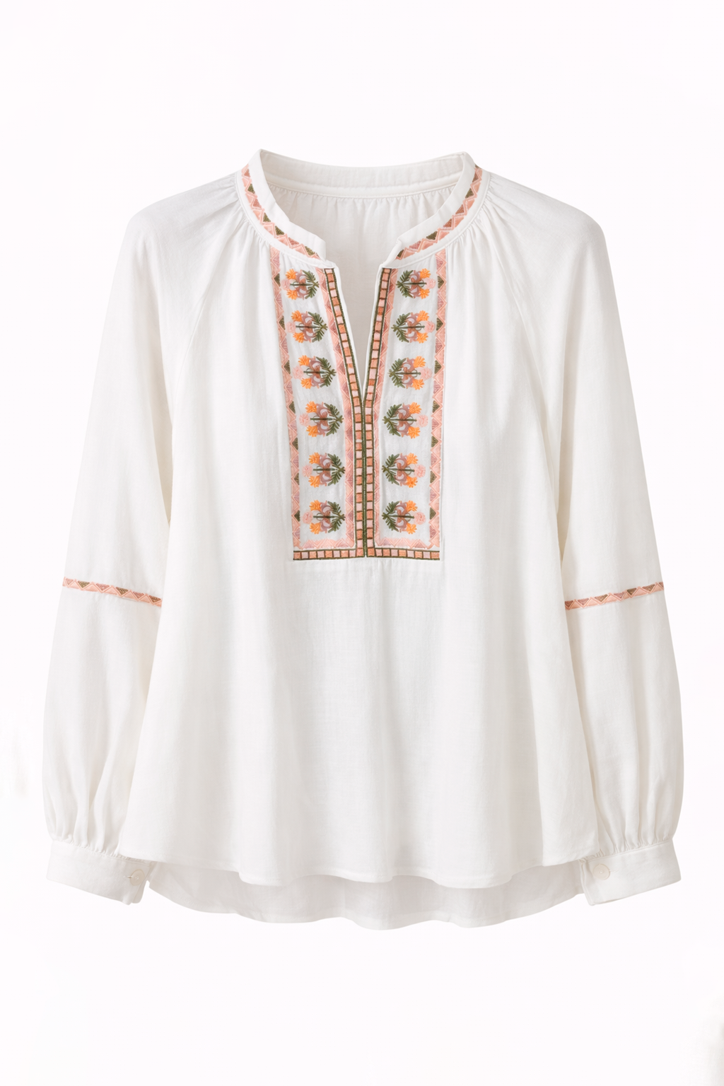 Blusa blanca con detalles bordados