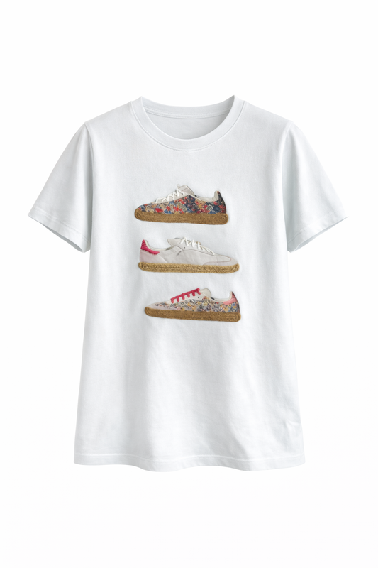 Camiseta Mujer manga corta blanca "Zapatillas"