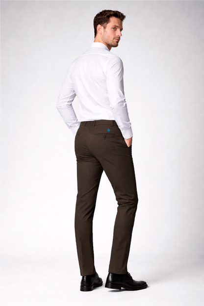 Pantalón chino Marrón