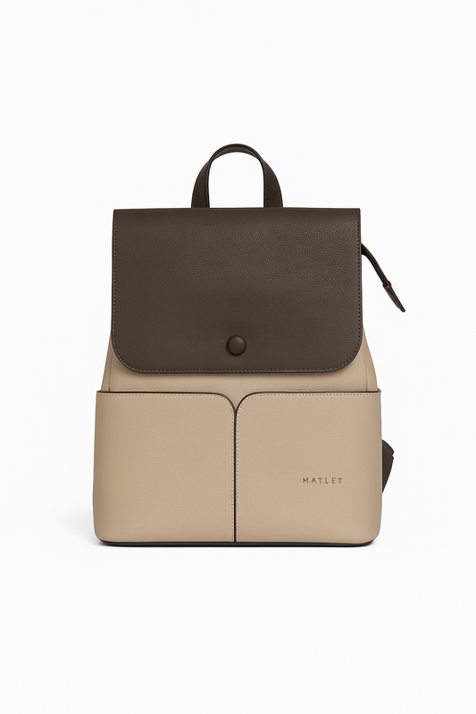 Mochila con solapa beige