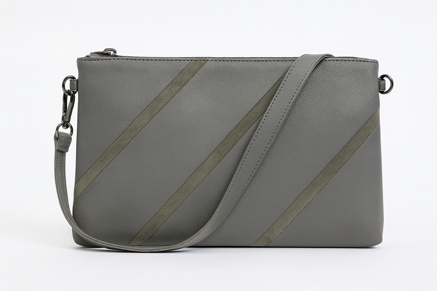Bolso bandolera gris con diseño de franjas diagonales