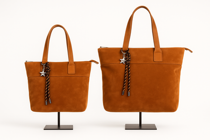 Bolso shopper camel grande con asas camel y llavero decorativo
