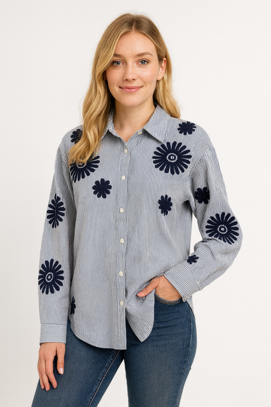 Camisa oversize de rayas con flores