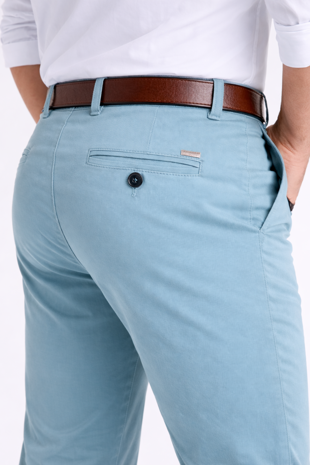 Pantalón chino modelo "Docke" celeste