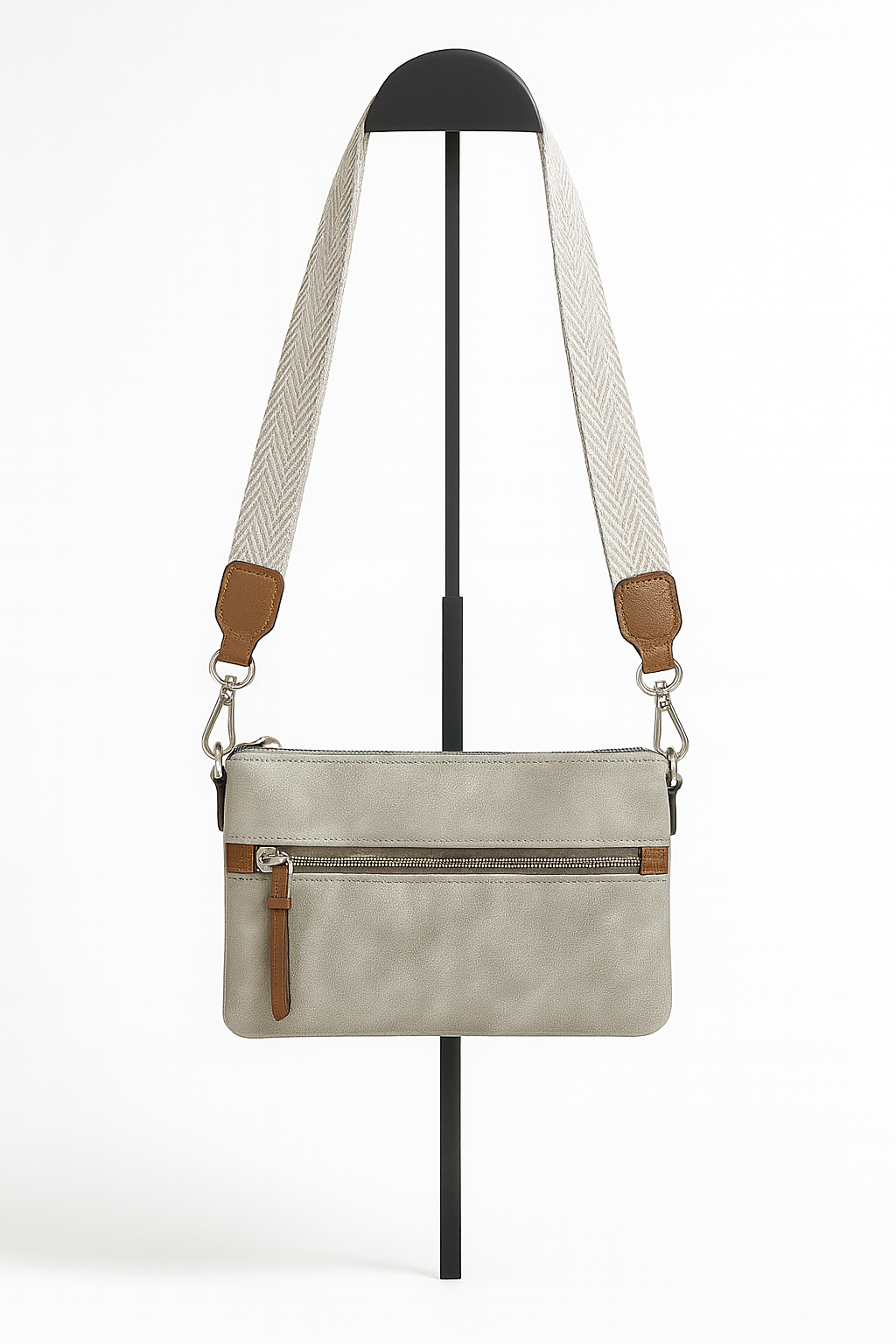 Bolso bandolera con cremallera y correa ancha gris