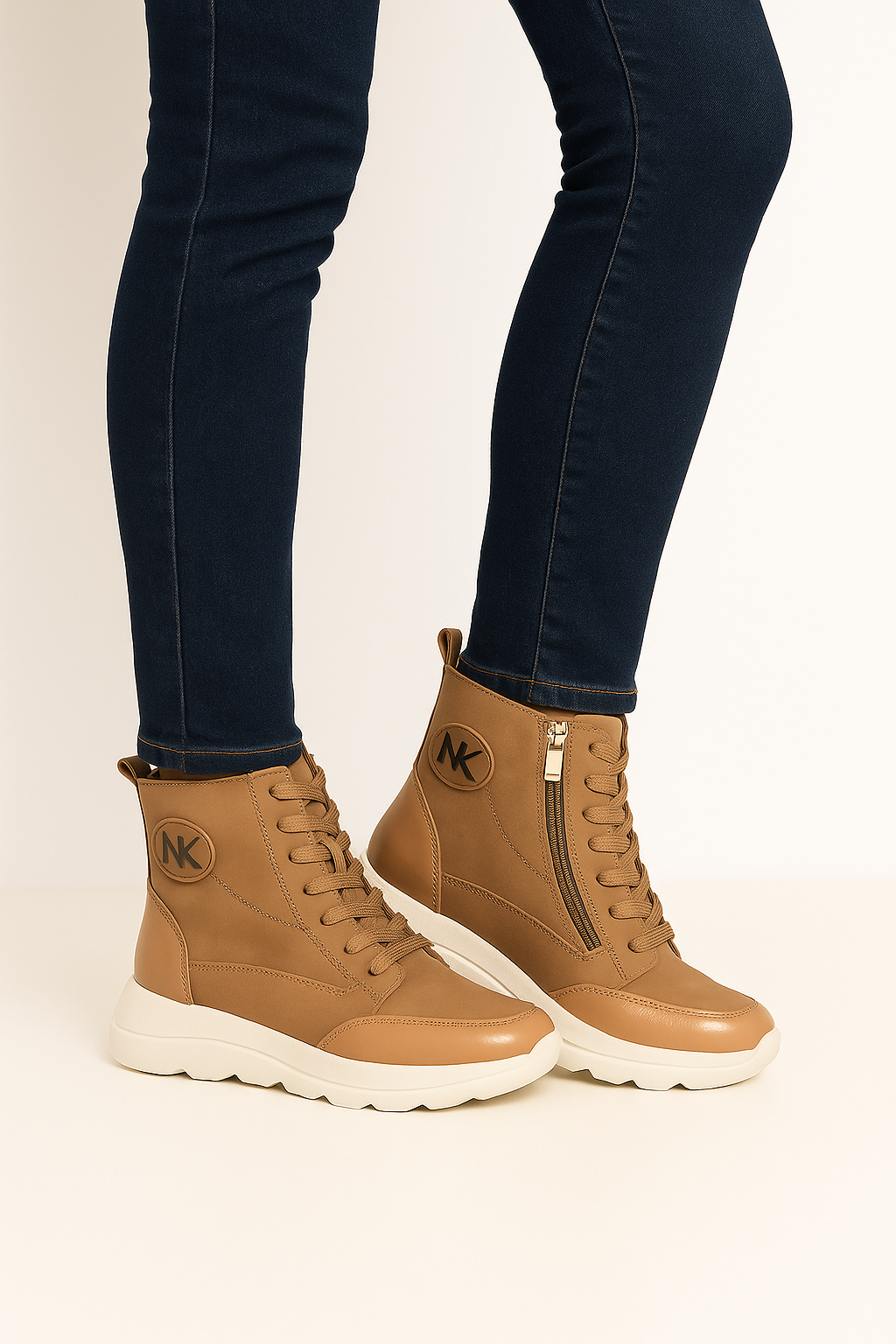 Botas casual mujer camel con cremallera NK