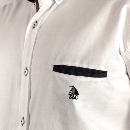 Conjunto camisa blanca con bermudas marino