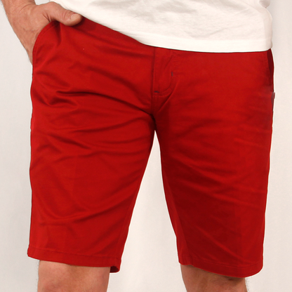 Conjunto camisa verde cuadros y rayas con bermuda roja