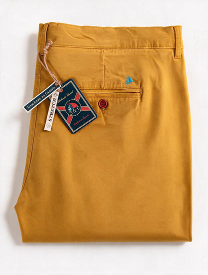 Pantalón chino Mostaza