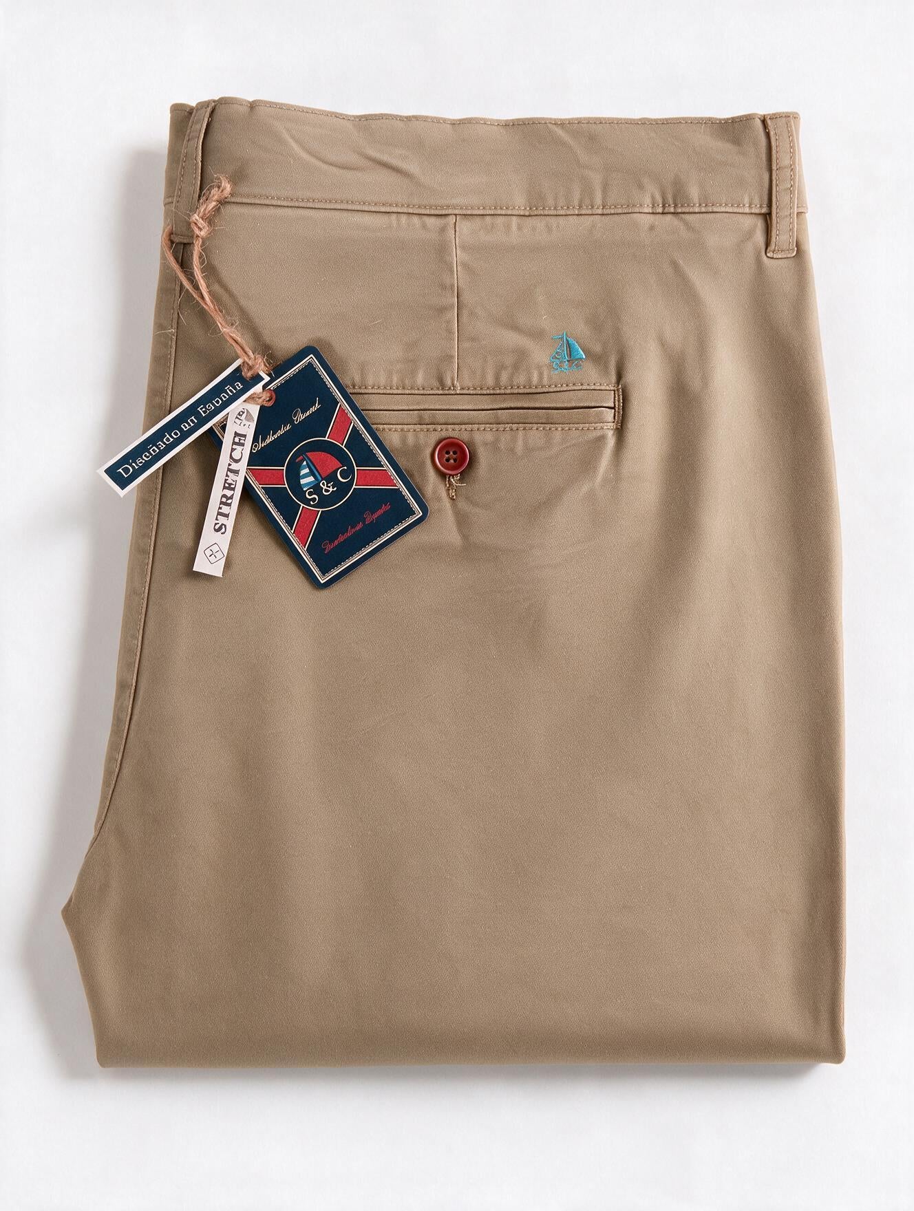 Pantalón chino Tostado
