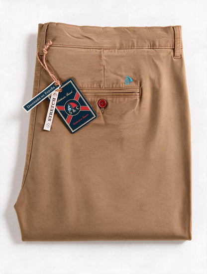 Pantalón chino Ocre