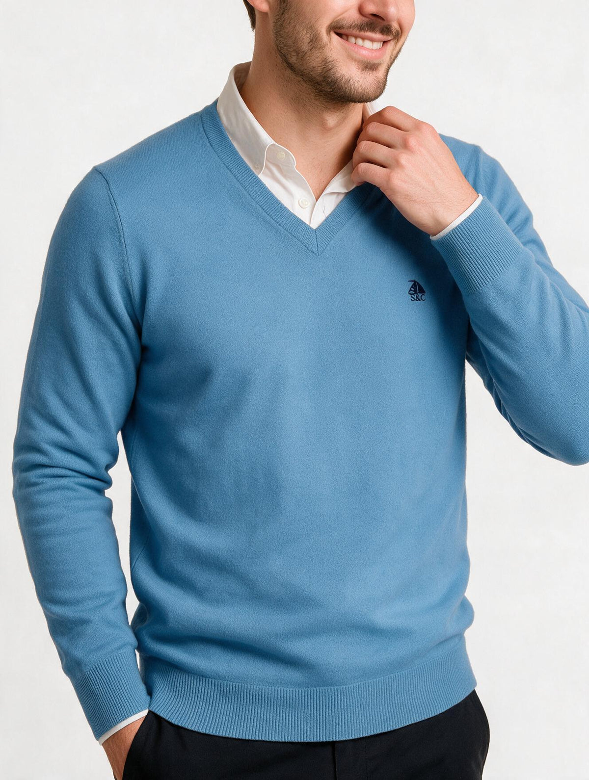 Jersey Hombre Cuello Pico Celeste